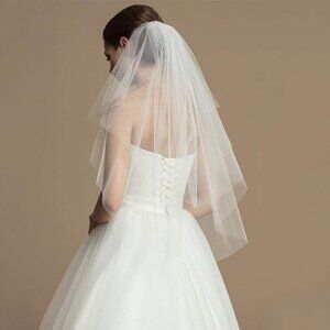 2 Tiers Bride Wedding Veil Short Fingertip Bridal Tulle